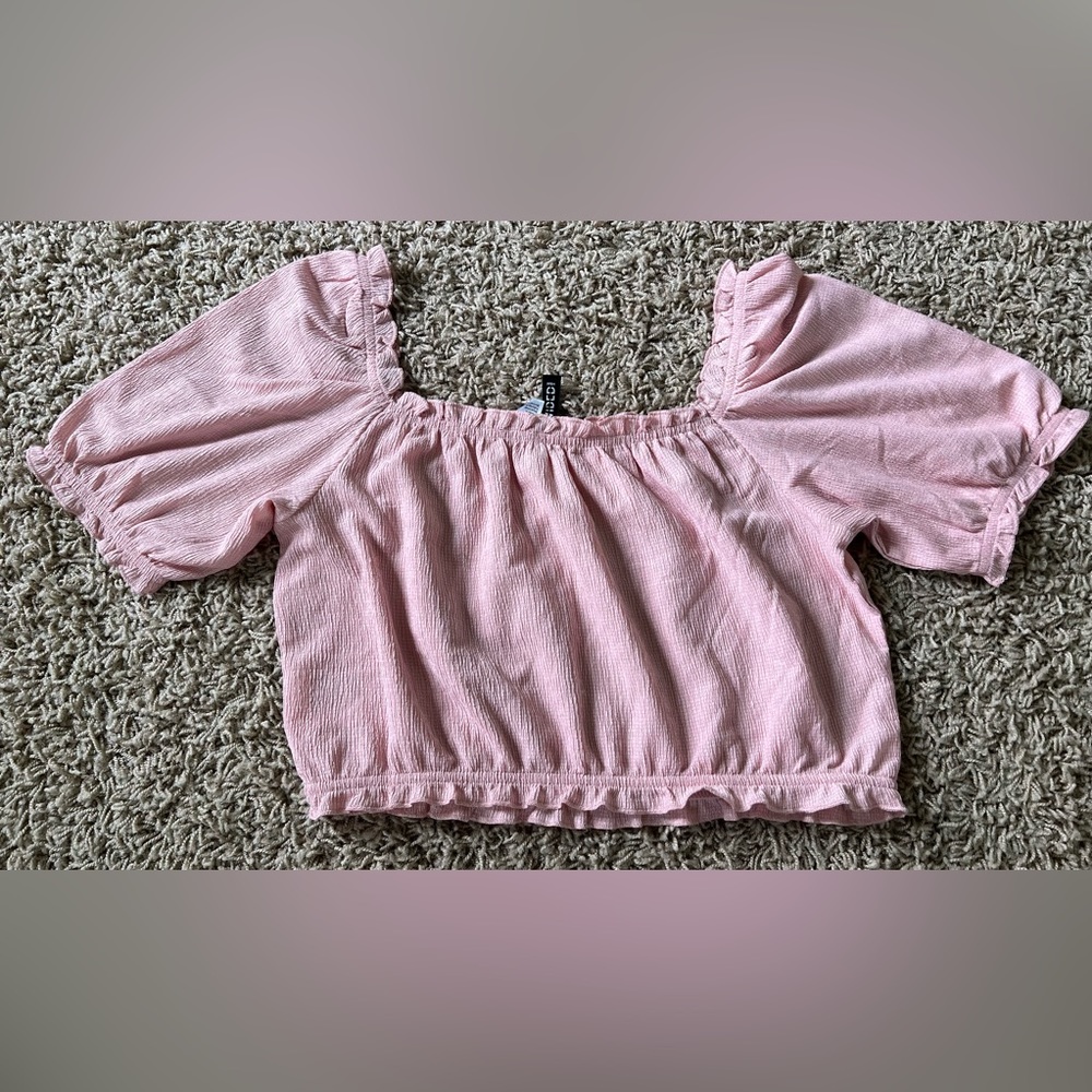 Pink H&M Women’s Size Small Linen Blend Short Puff Sleeve Crop Top Shirt.